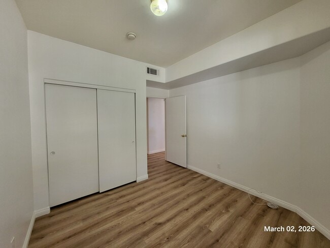 Building Photo - 9050 W Warm Springs Rd