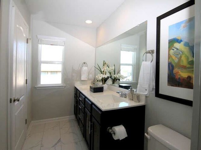 Building Photo - 718 Tinton Falls Ln