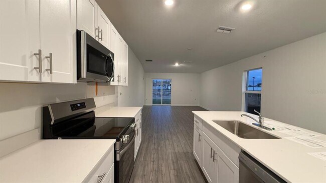 Building Photo - 8195 SW 45th Ct