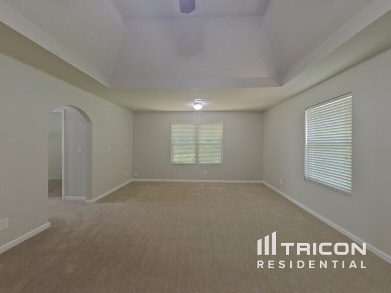 Building Photo - 64 Ledford Way