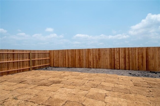 Building Photo - 2302 Medusa Dr