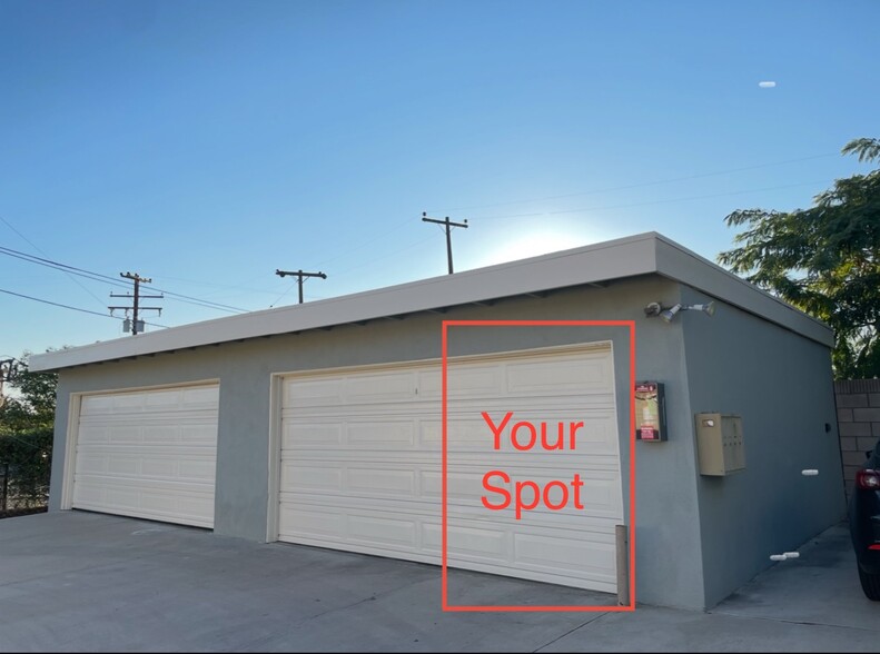 Building Photo - 18142 Mandarin Ln