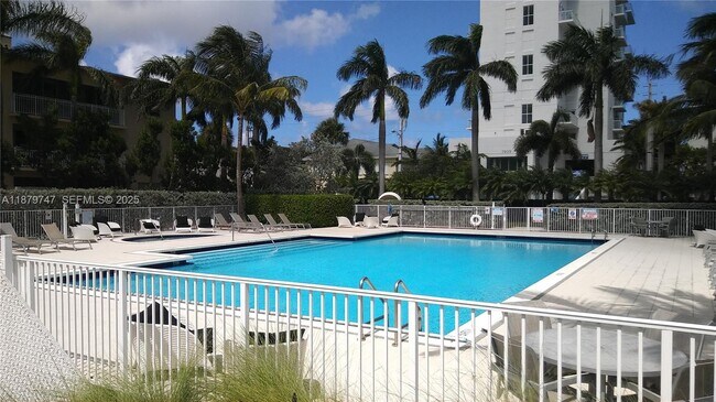 Building Photo - 7928 East Dr