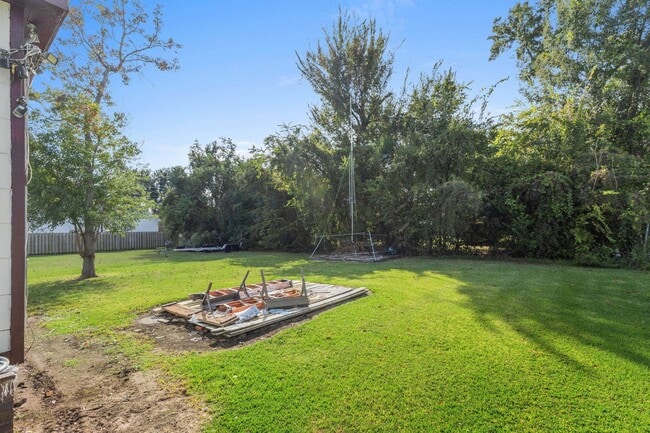 Building Photo - 420 Moss St