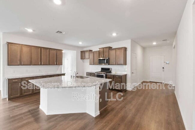 Building Photo - 503 Willow View Way