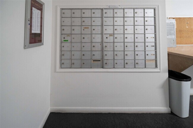 Building Photo - 300 SW 134th Way