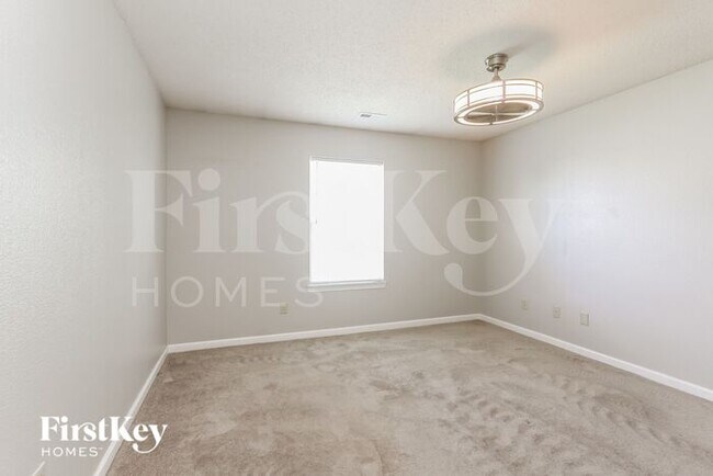 Building Photo - 8646 Coralberry Ln