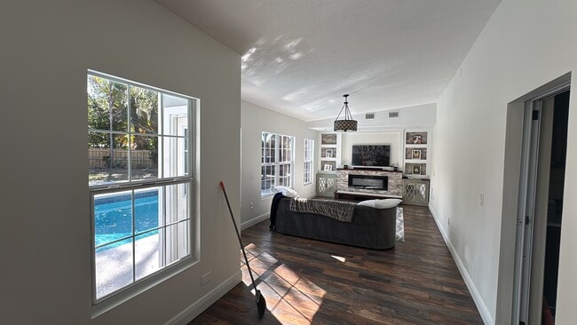 Building Photo - 16008 Sagebrush Rd