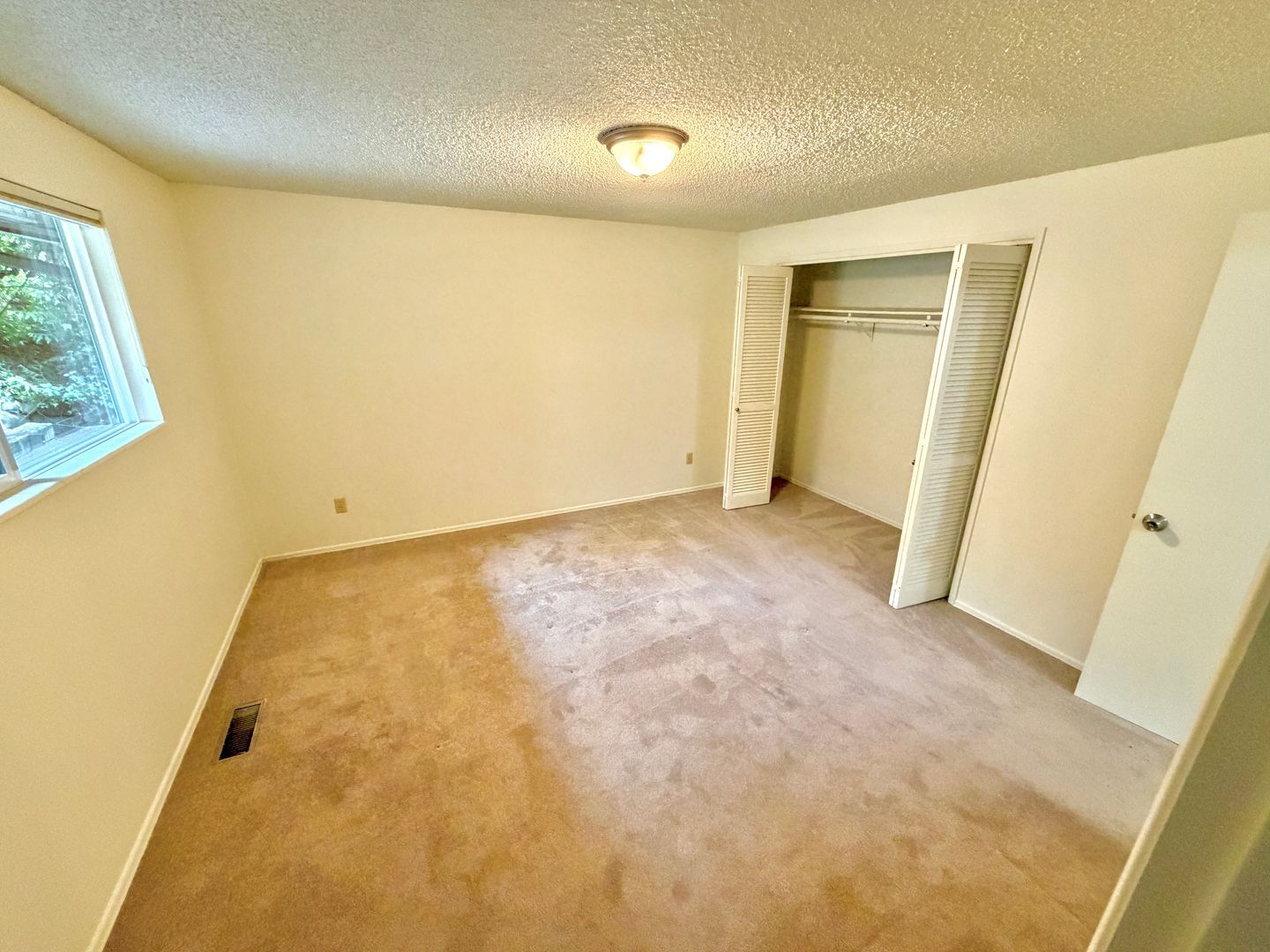 Building Photo - 17843 6th Ave NW