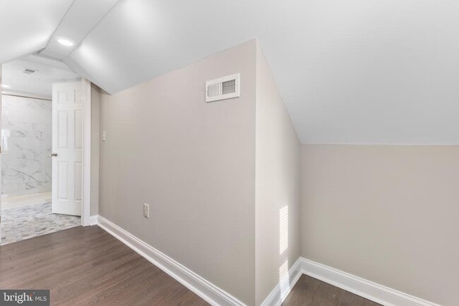 Building Photo - 3213 Greencastle Rd