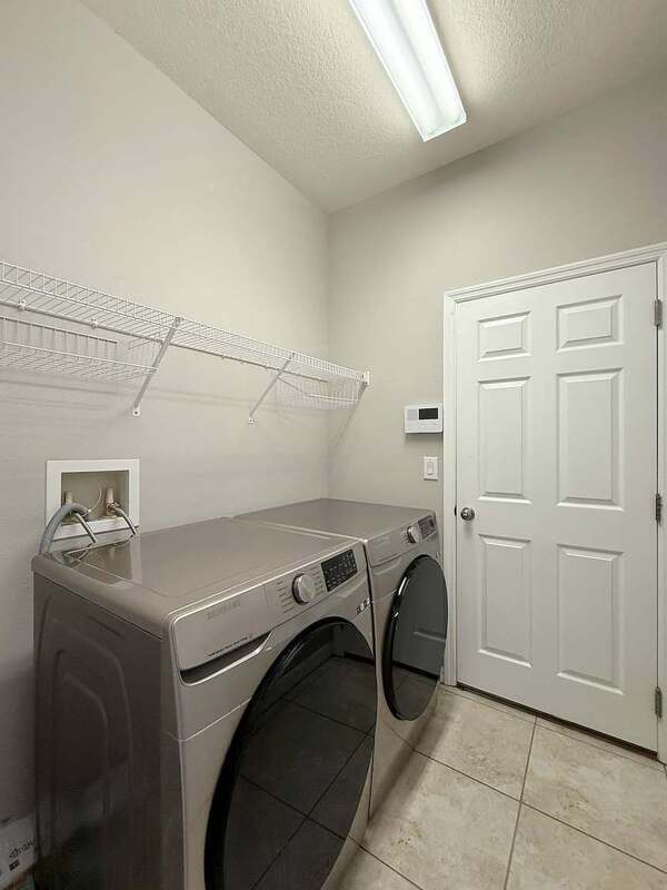 Building Photo - 8222 Willow Beach Dr