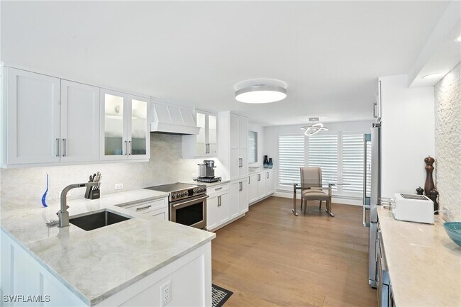 Building Photo - 9517 Gulf Shore Dr
