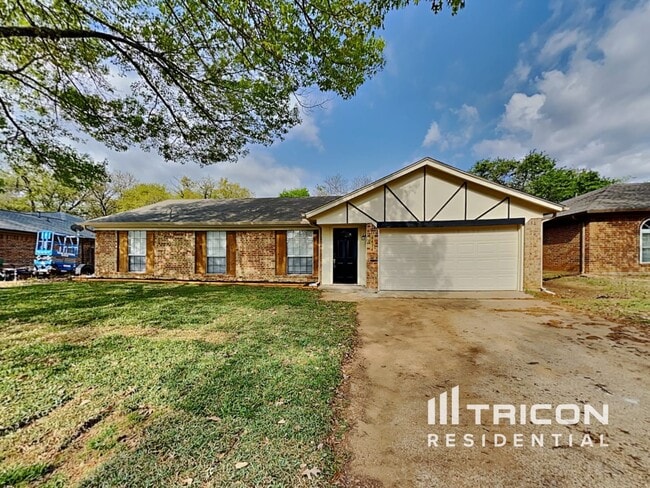 Building Photo - 6414 Willow Springs Dr