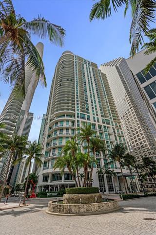 Building Photo - 300 S Biscayne Blvd