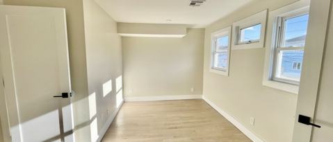Building Photo - 102 Pennington St