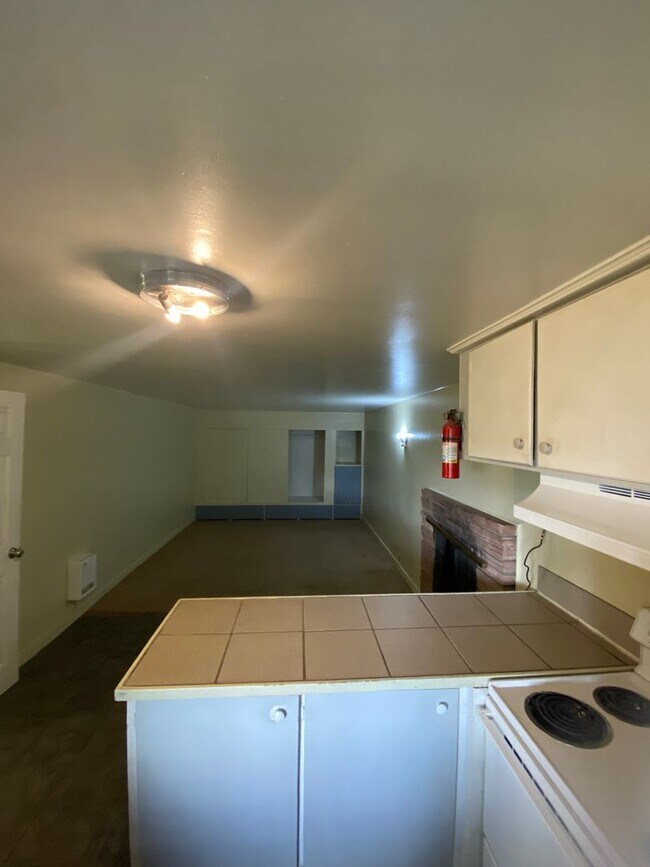 Building Photo - Cheney Studio Apartment Available 8/15