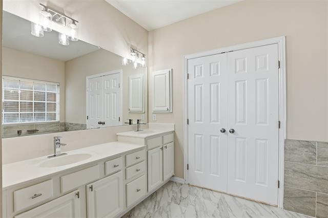 Building Photo - 1956 N Port Ct