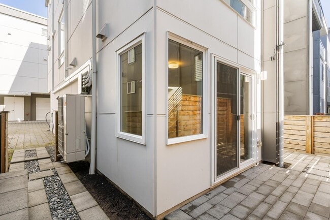 Building Photo - 1517 NW 64th St