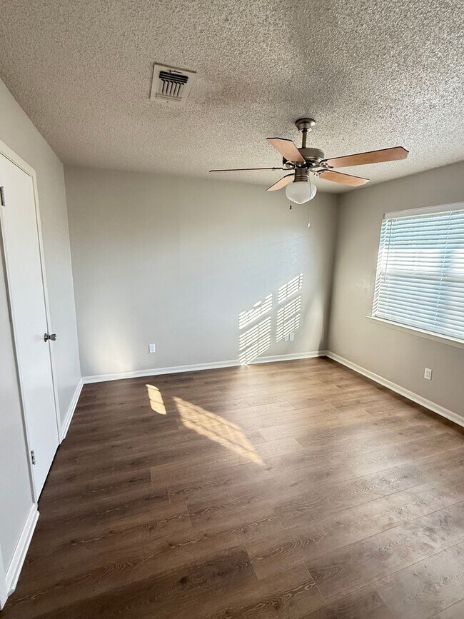 Building Photo - Classic Celina Charm with Vintage Comfort - Spacious 3-Bedroom Home with Large Yard and Covered P...