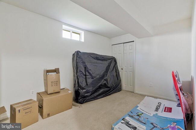 Building Photo - 44208 Navajo Dr