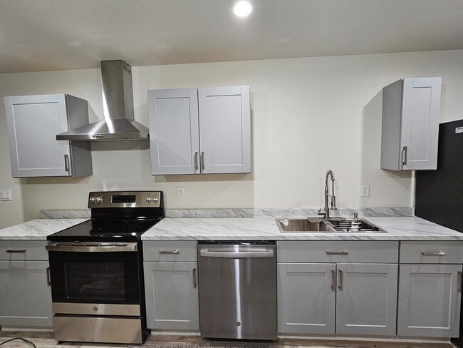 Building Photo - 38405 Woody Cir