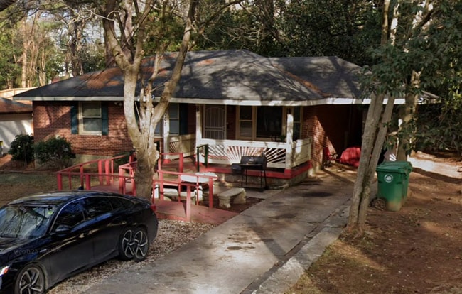 Primary Photo - 2068 E Lilac Ln