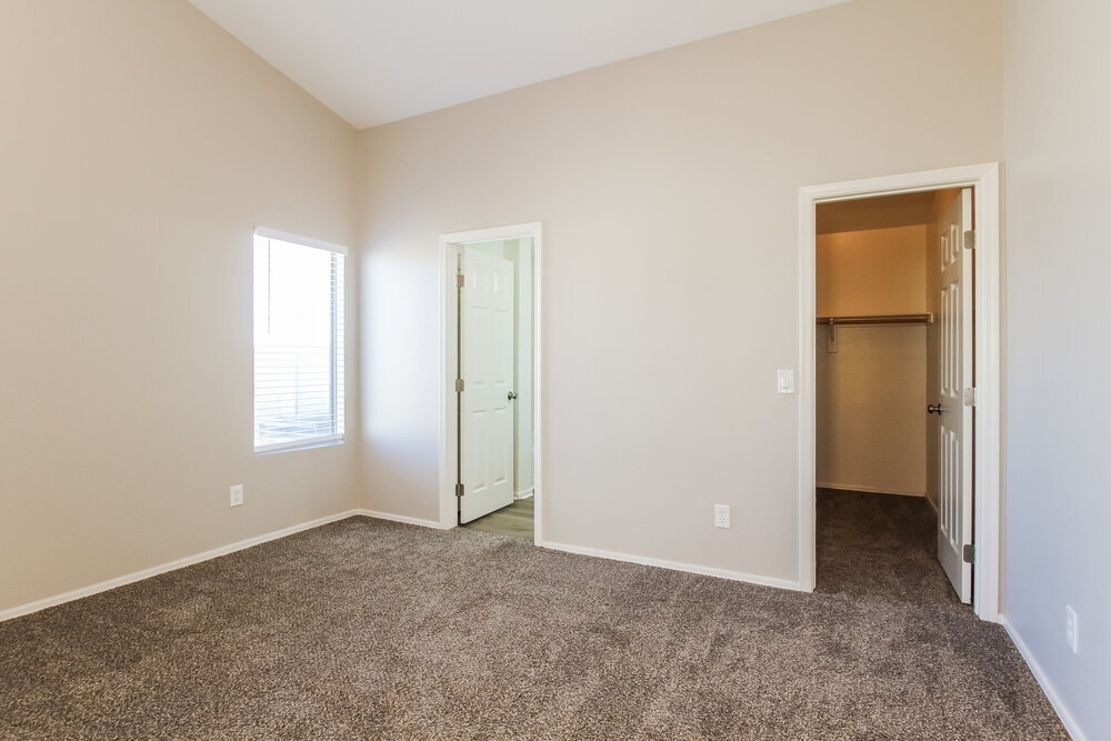 Building Photo - 12056 W Caribbean Ln