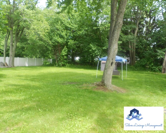 Building Photo - 94 Hurd St