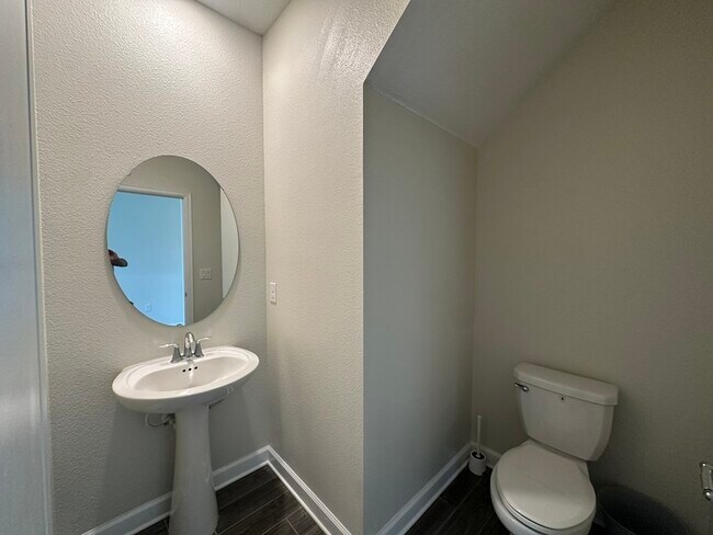 Building Photo - 1616 Oak Blossom Dr