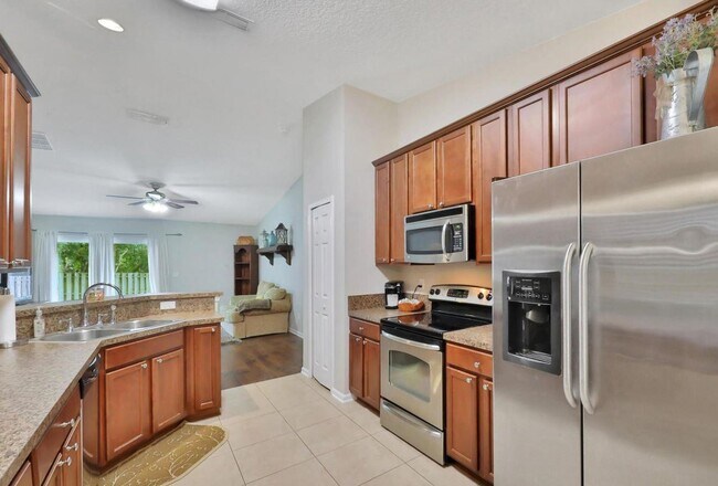 Building Photo - 3 br, 2 bath House - 185 TWIN LAKES DRIVE