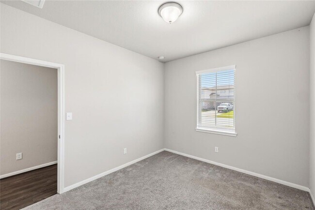 Building Photo - 14815 Rain Tree Dr