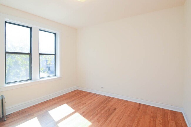Building Photo - 1532 N Kedzie Ave