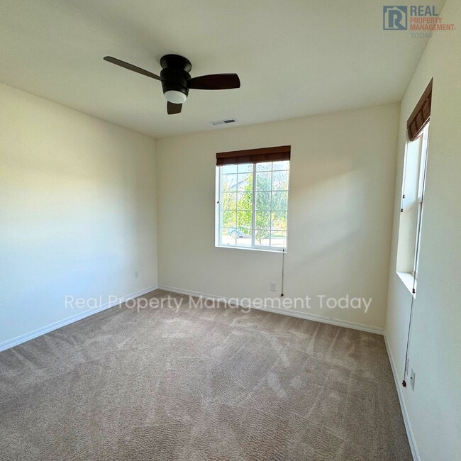Building Photo - Beautiful 2 Bed Rambler! 55+ Community!
