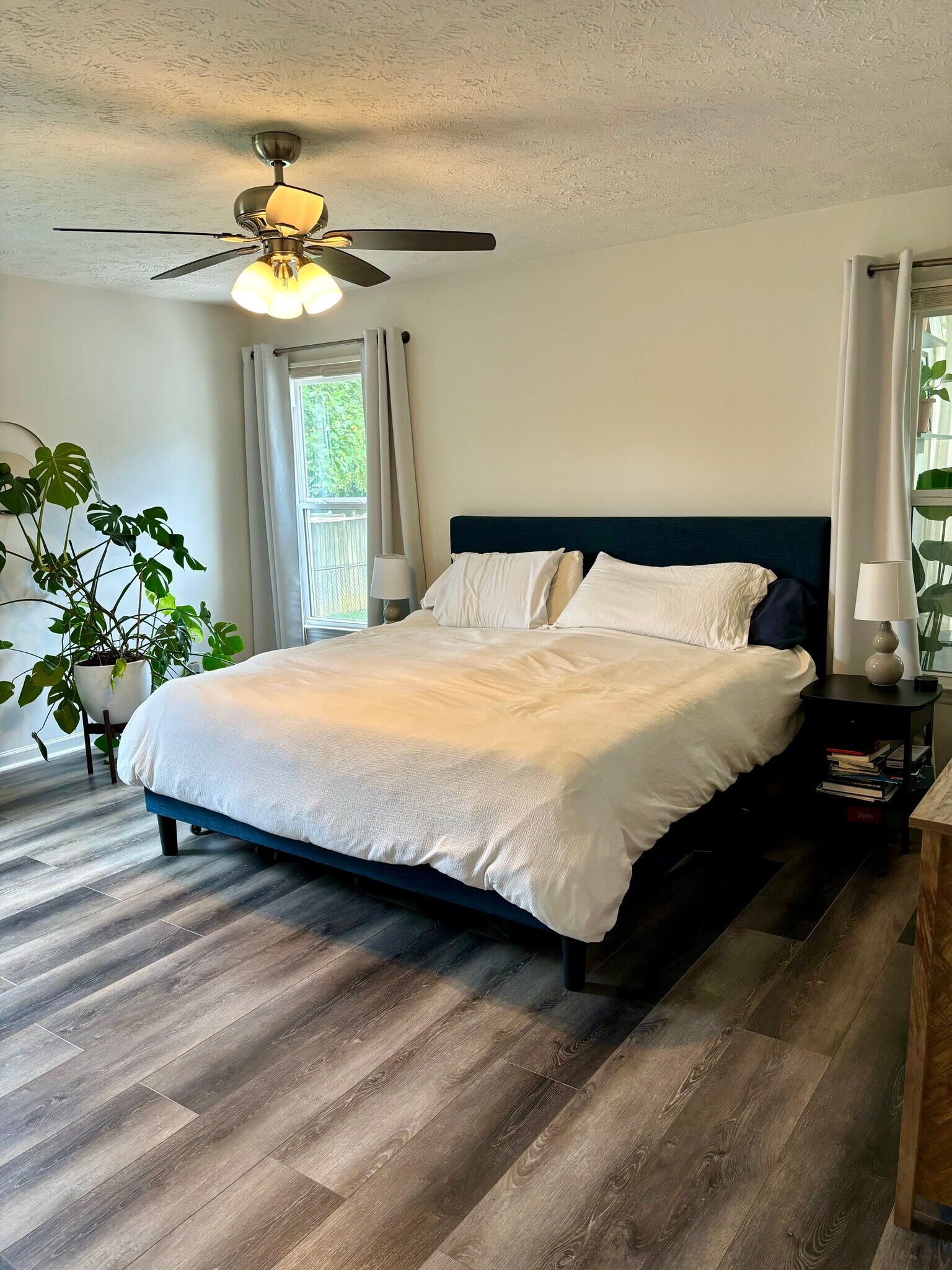 Building Photo - 604 Greenleaf Ave