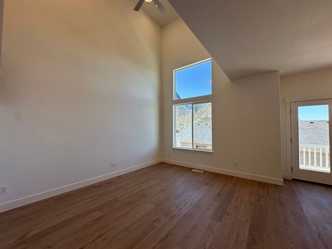 Building Photo - 5228 Acacia Dr
