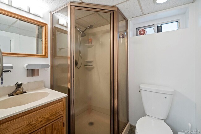 Building Photo - 14-28-28 156th St