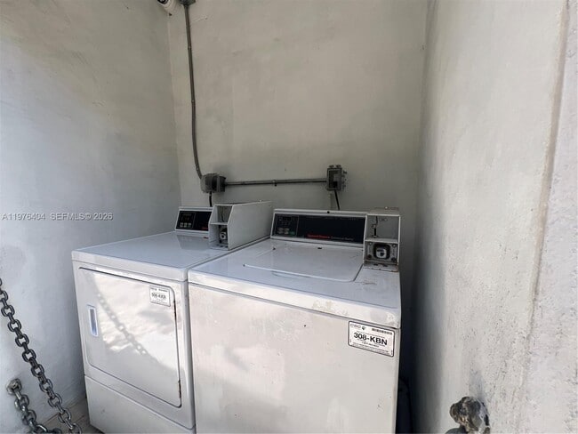 Building Photo - 963 NW 5th St