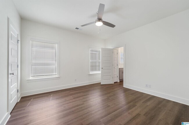 Building Photo - 4125 Prentice St