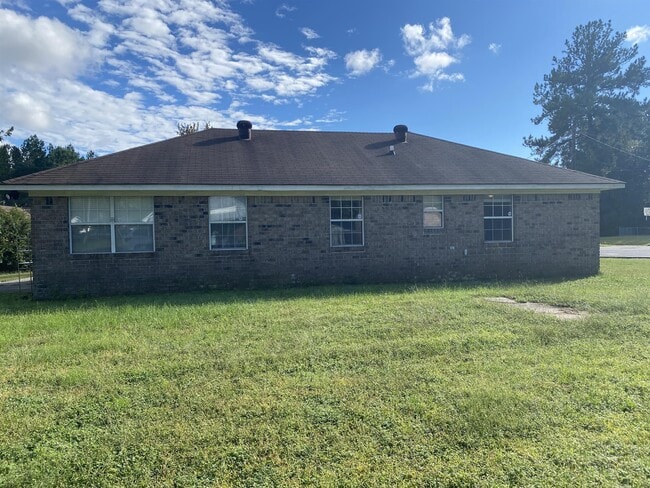Building Photo - 293 Kenny Dr