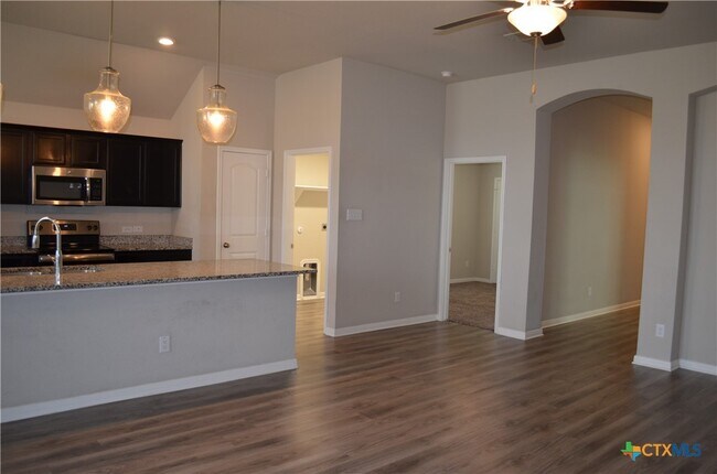 Building Photo - 3423 Addison St