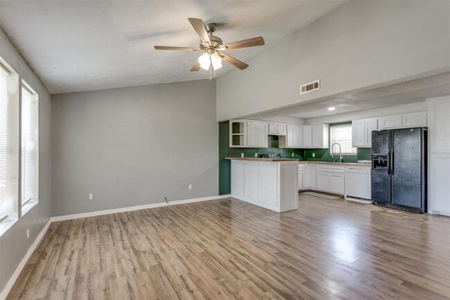 Building Photo - 9401 Whitebrook St