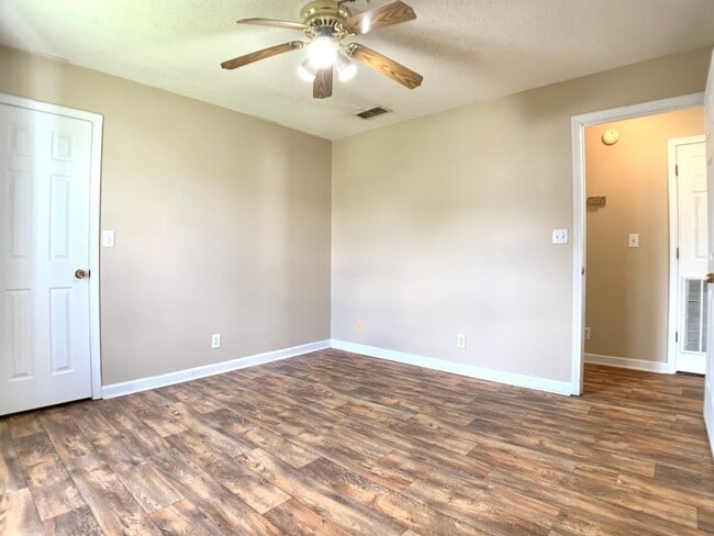 Building Photo - 1112 Keith Ave