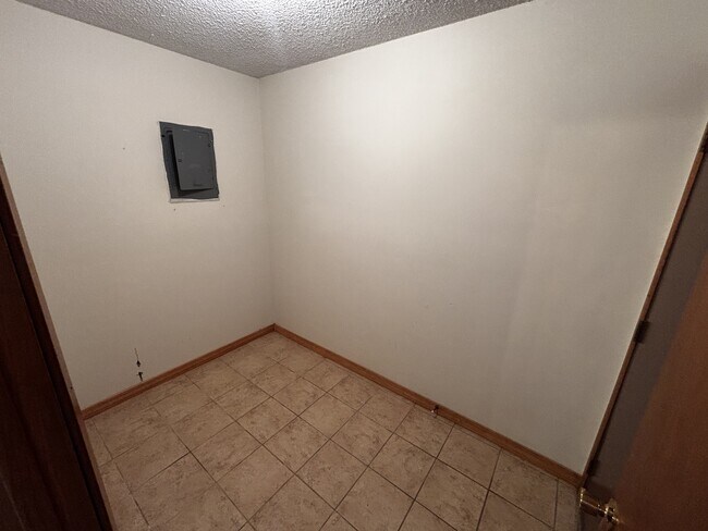 Building Photo - 6 Treva Ln