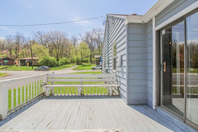 Building Photo - Heart of the Action: Cozy 2 Bed 1 Bath Home