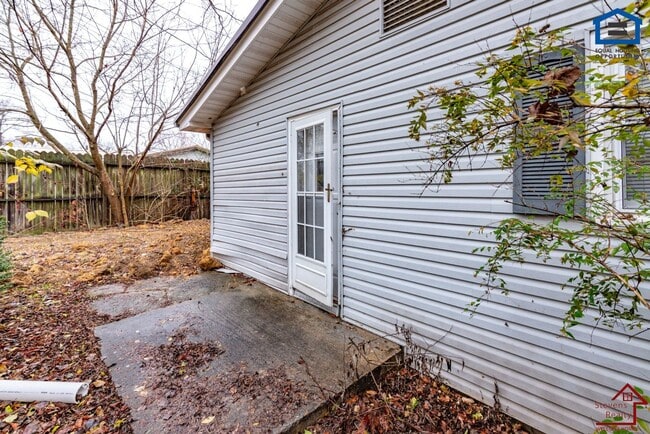 Building Photo - 1211 Dale Way