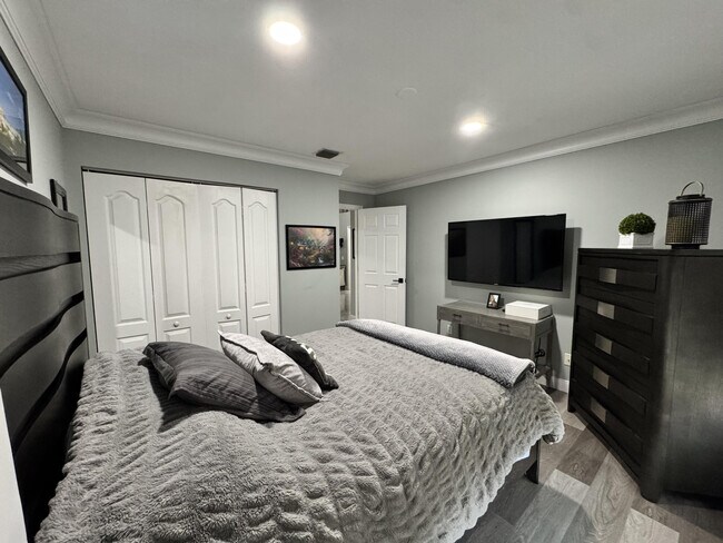 Building Photo - 18038 Rhumba Way