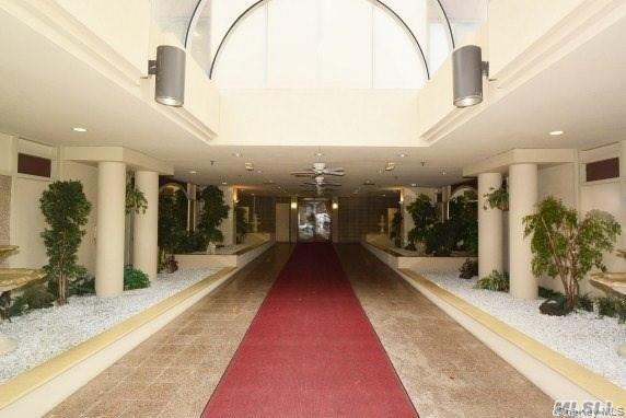 Building Photo - 360 Shore Rd