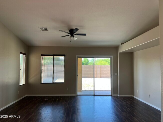 Building Photo - 1397 E Mayfield Dr