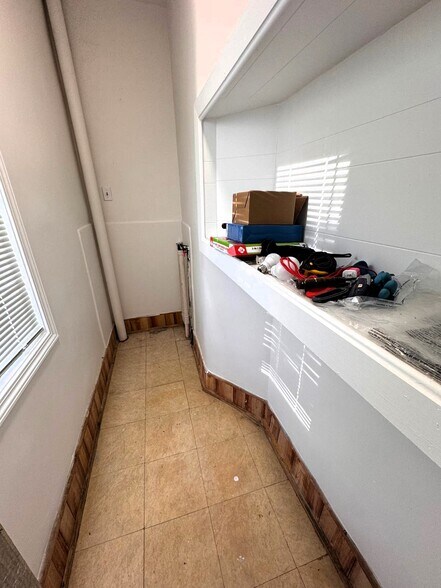 Building Photo - 11 Fairmont Pl