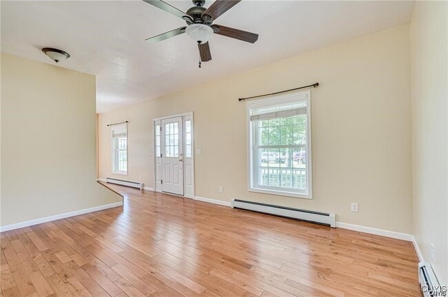 Building Photo - 26558 Andrew Dr